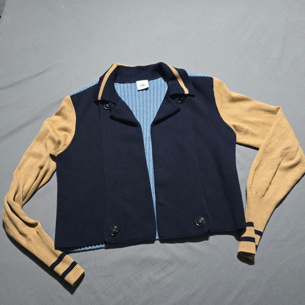 Cabi Cardigan Sweater Womens Small Navy Blue Tan Colorblock Cropped Knit 3703